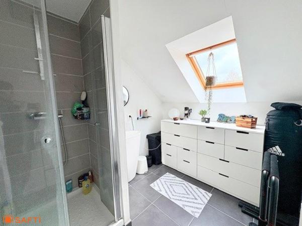 EN EXCLUSIVITÉ – Superbe pavillon individuel de 160 m² semi plain-pied à Saint-Amand-les-Eaux avec garage