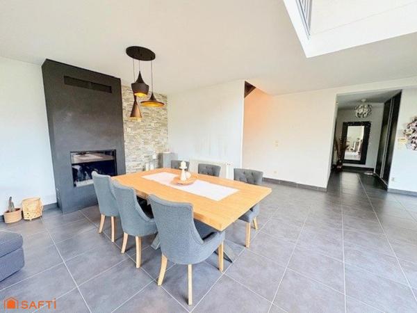 EN EXCLUSIVITÉ – Superbe pavillon individuel de 160 m² semi plain-pied à Saint-Amand-les-Eaux avec garage