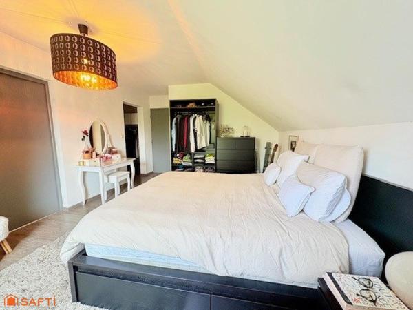 EN EXCLUSIVITÉ – Superbe pavillon individuel de 160 m² semi plain-pied à Saint-Amand-les-Eaux avec garage