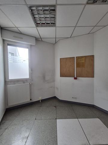 Local Professionnel et commercial à vendre à Audincourt dans le Doubs (25400), ref : VP127-25014