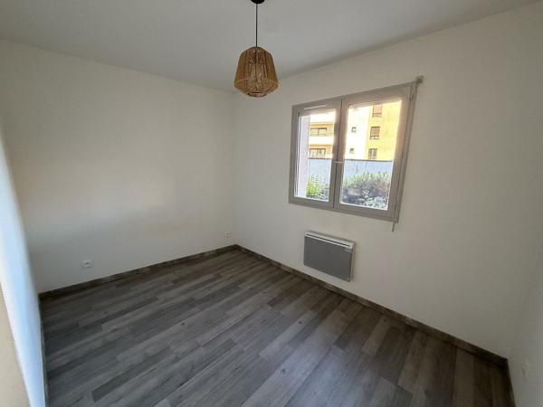 Appartement F2 - MONTROND LES BAINS