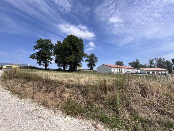 Terrain à vendre 33 000 € Saint-Junien 1332 m² DPE