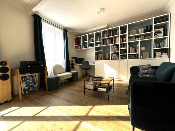 Appartement 3 pièces transformé en Grand Deux Pièces de 45 m² carrez à Télégraphe - PARIS 19ème