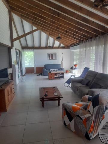 VILLA DE F4 145m², VUE PANORAMIQUE SUR LA BAIE DE FORT-DE-FRANCE