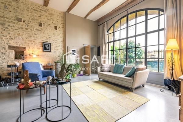 Maison de charme, 407m² rénovée, 35 km Besançon