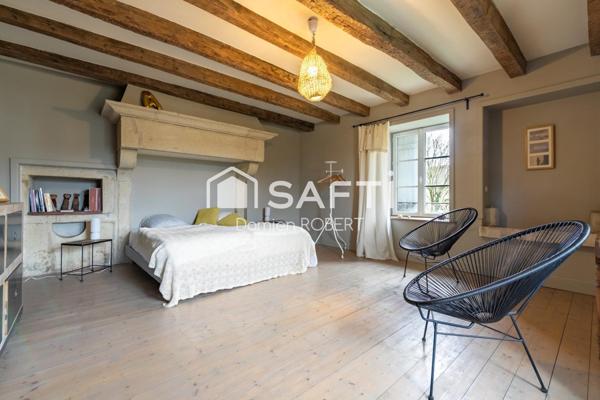 Maison de charme, 407m² rénovée, 35 km Besançon