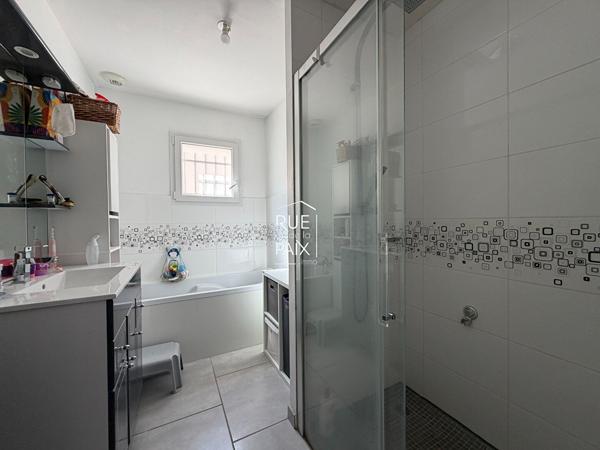 79260 LA CRECHE Pavillon de plain pied - 73 m2 - 2 chambres