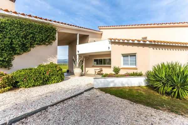 Vente Maison de luxe Vinça 6 Pièces 275 m²