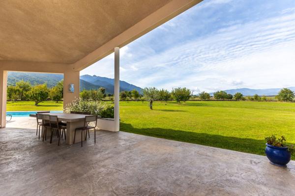 Vente Maison de luxe Vinça 6 Pièces 275 m²