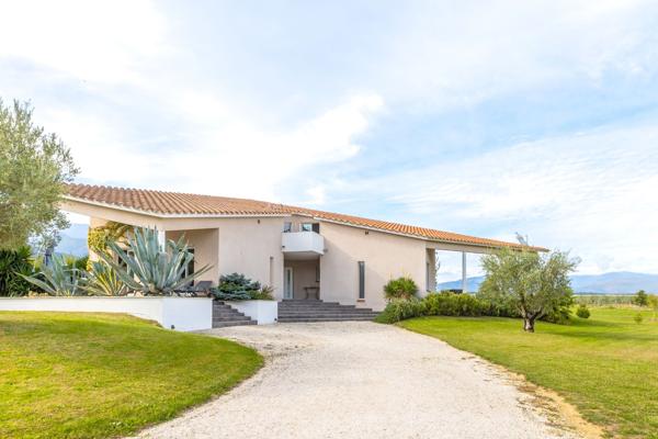 Vente Maison de luxe Vinça 6 Pièces 275 m²