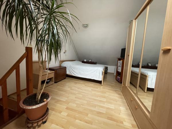 Maison de bourg bien située, avec jardin et potentiel d'aménagement