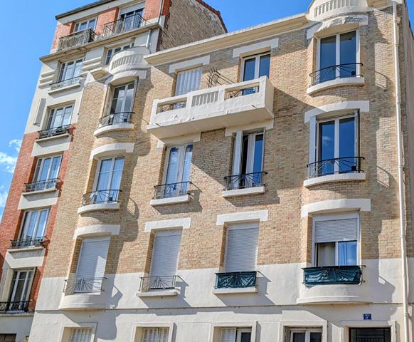 Appartement T1 à louer au dernier étage à Asnières-sur-Seine , Asnieres sur seine