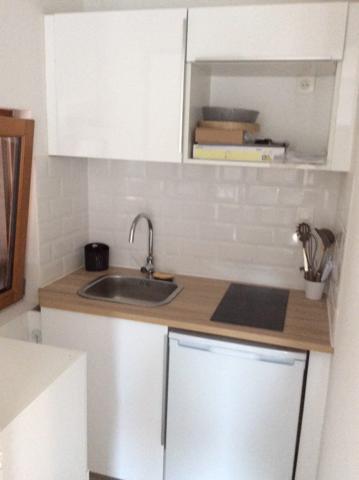 Appartement
                                                                                                                                                                                                                                                                                                                        2 pièce(s)                                                                                                                                                                                                          1 chambre(s)                                                                                                                                                                                                          21.4  m²