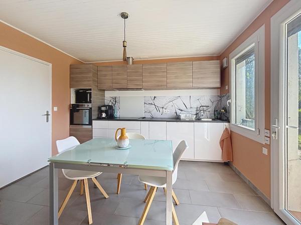 Superbe Maison  de 115 m² avec garage et parc arboré – Proche centre-ville