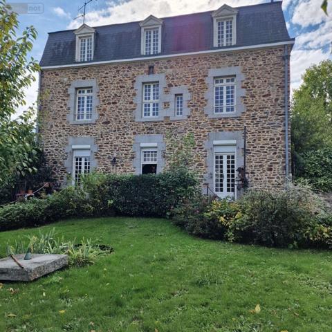 Maison de maître à vendre à Mayenne en Mayenne (53100), ref : 12725/739