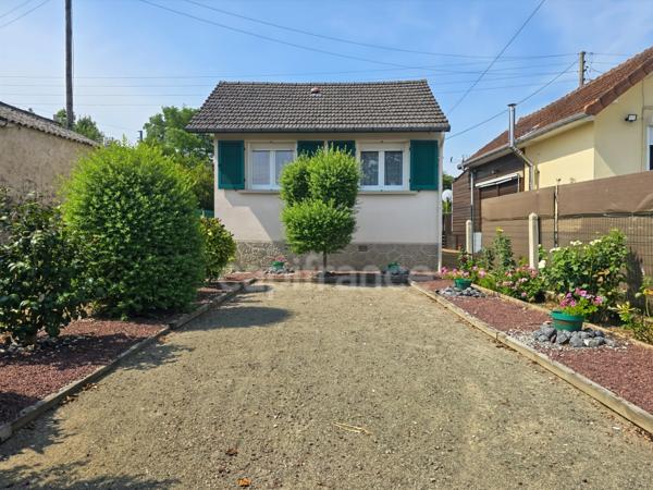 Neuville-sur-Sarthe - Terrain de loisirs de 425 m² en bord de Sarthe. Posez vos valises et profitez !