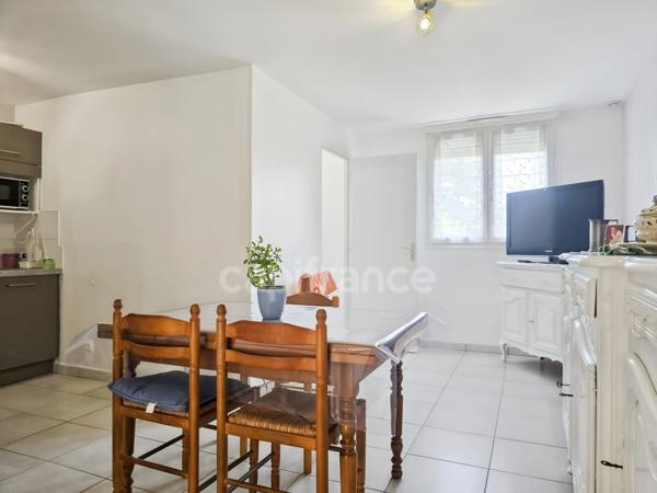 Neuville-sur-Sarthe - Terrain de loisirs de 425 m² en bord de Sarthe. Posez vos valises et profitez !