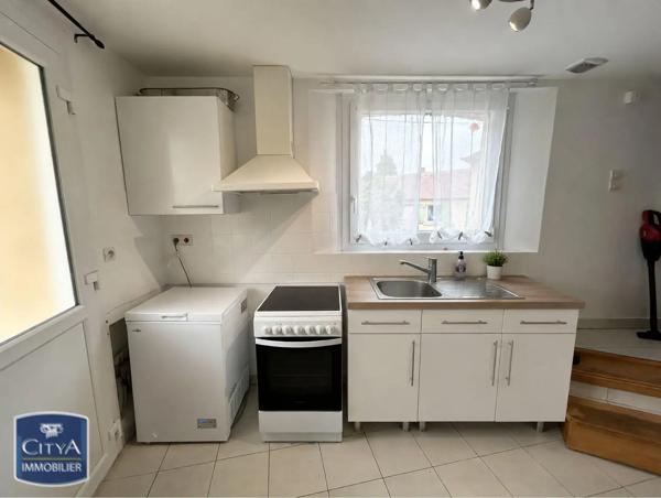 Maison à louer 3 pièces 36.37m² La Suze-sur-Sarthe (72210)