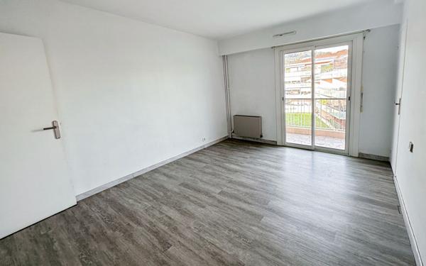 Appartement à louer    2 pièces •  Vallauris