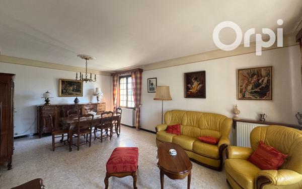Maison à vendre    4 pièces •  Arles