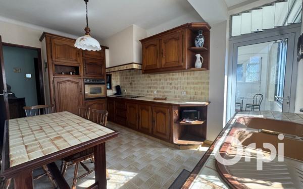 Maison à vendre    4 pièces •  Arles