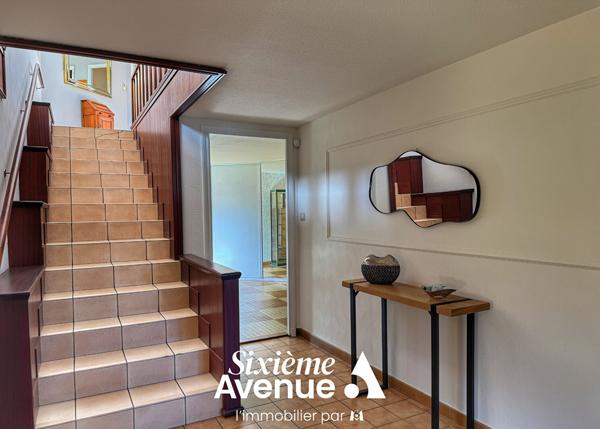 Maison 7 pièces 308.18 m2