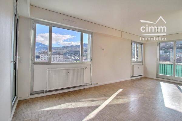 A VENDRE SALLANCHES CENTRE-VILLE (74700) APPARTEMENT 4 PIECES ET PLACE DE PARKING COUVERTE