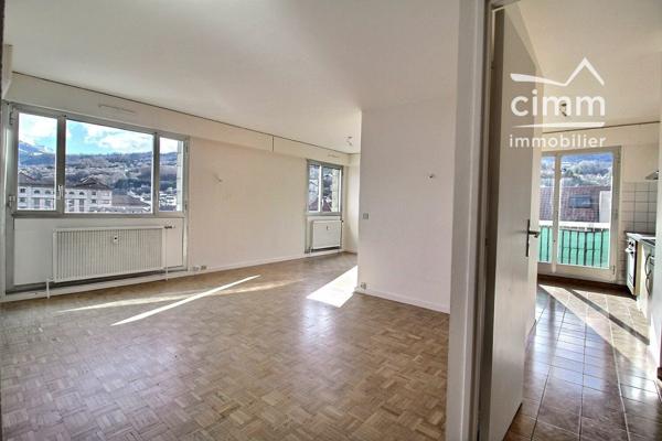 A VENDRE SALLANCHES CENTRE-VILLE (74700) APPARTEMENT 4 PIECES ET PLACE DE PARKING COUVERTE