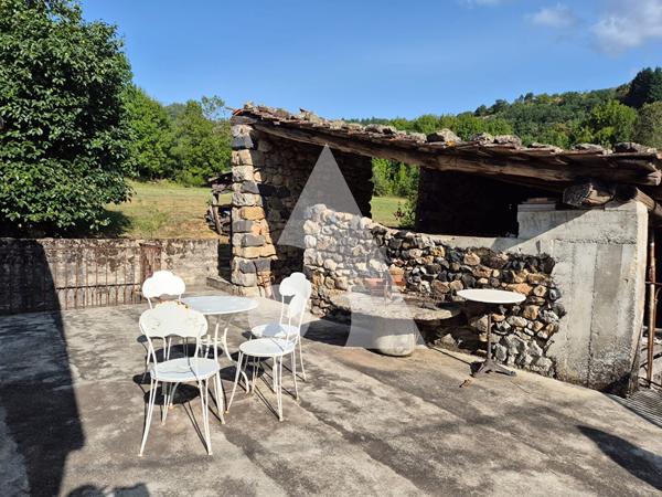Maison 8 pièces 532.7 m2