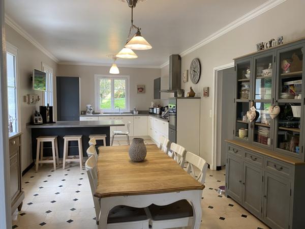 Crépy-en-Valois (60800) BELLE MAISON DE 175 M² A 7 MN DE CREPY EN VALOIS 35 MN ROISSY CDG