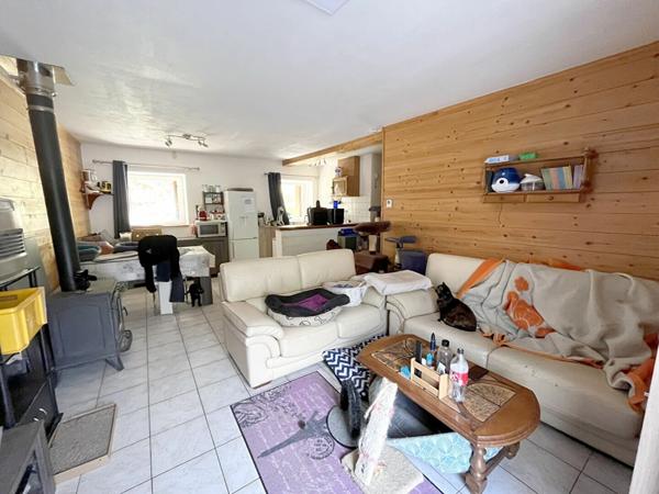 Immeuble à vendre    5 pièces •  Colroy-la-Roche