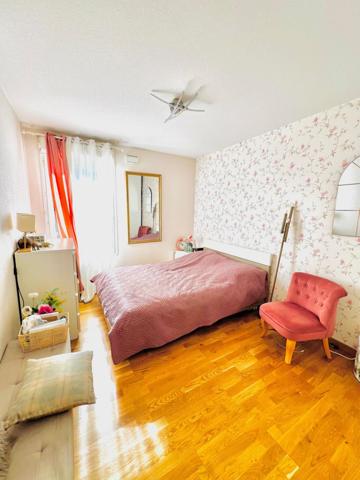 Appartement T4 de 83 m2 avec son balcon de 33 m2