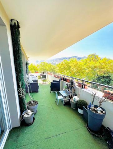 Appartement T4 de 83 m2 avec son balcon de 33 m2