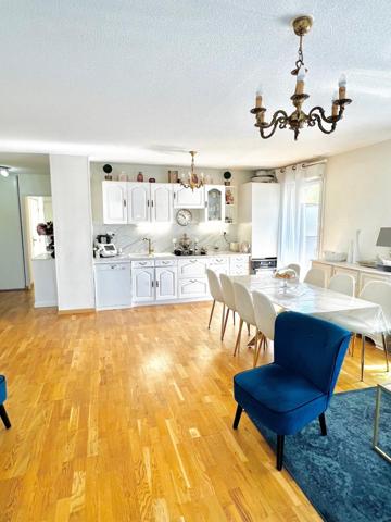 Appartement T4 de 83 m2 avec son balcon de 33 m2