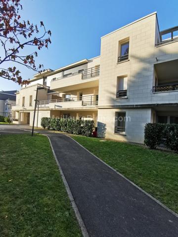 SAINT CYR SUR LOIRE, appartement  type III 62 m2, terrasse, garage