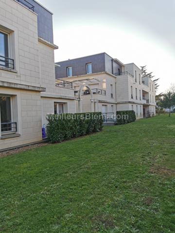 SAINT CYR SUR LOIRE, appartement  type III 62 m2, terrasse, garage