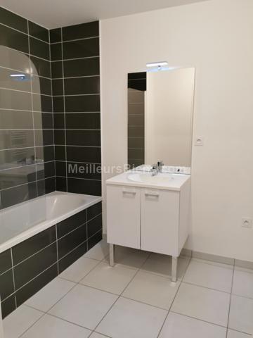 SAINT CYR SUR LOIRE, appartement  type III 62 m2, terrasse, garage