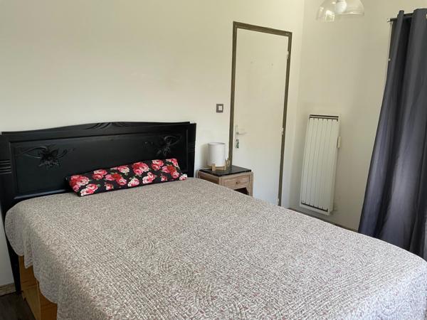 Maison familiale avec piscine dans Biscarosse bourg.