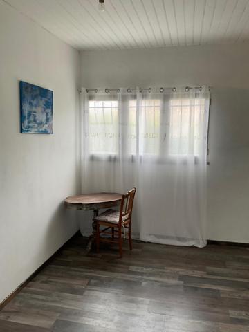 Maison familiale avec piscine dans Biscarosse bourg.