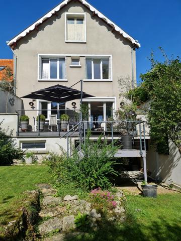 BLOIS, magnifique maison de ville 120m2, 3 chambres, jardin