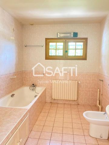 Beau pavillon de plain-pied à remettre au gout du jour!