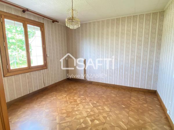 Beau pavillon de plain-pied à remettre au gout du jour!