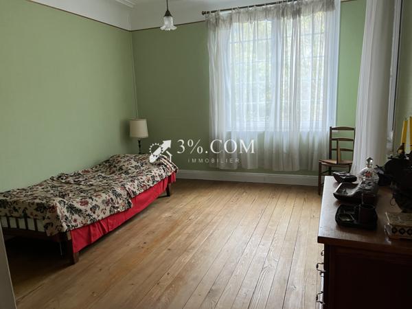 Maison 9 pièce(s) 6 chambre(s) 264 m²