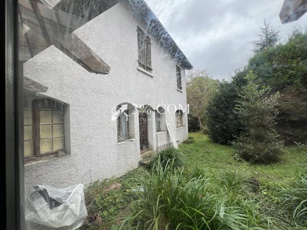 Maison 9 pièce(s) 6 chambre(s) 264 m²