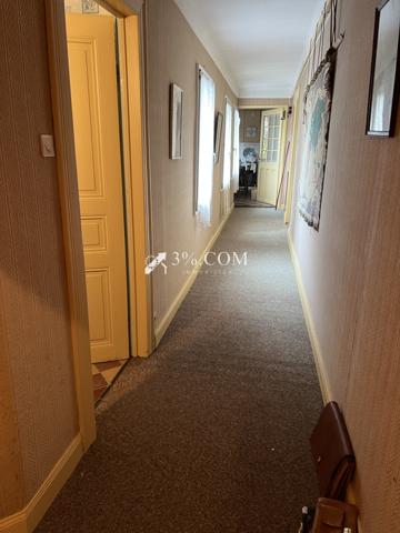 Maison 9 pièce(s) 6 chambre(s) 264 m²