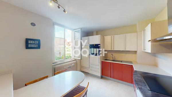 EXCLUSIVITÉ - Maison de Maître d'environ 225m² à vendre à Sélestat - Fort potentiel