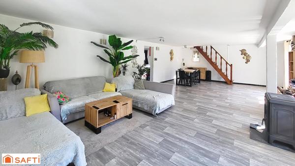 Maison T7 + studio en campagne au calme