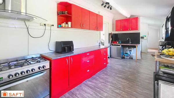 Maison T7 + studio en campagne au calme