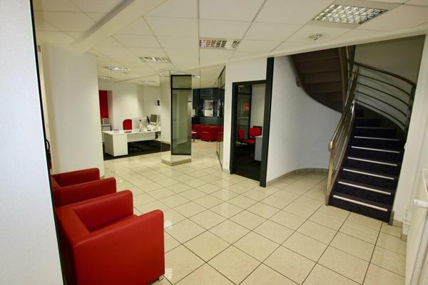 À VENDRE - LE HAVRE HÔTEL DE VILLE - LOCAL COMMERCIAL - 170 m2 + 1 EMPLACEMENT DE PARKING EN SOUS SOL