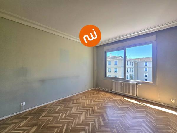 Appartement T4 91m² à Tassin le Bourg - Parking privé